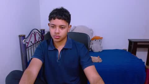 Snapshot of levii_7 chatting on 10/17/25, 04:26 0600AM-1200PM - online show from 10/17/25, 04:26