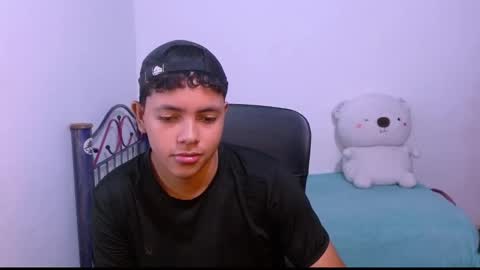 Snapshot of levii_7 chatting on 11/03/25, 03:30 0600AM-1200PM - online show from 11/03/25, 03:30