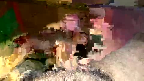 Snapshot of lewdpong chatting on 03/10/25, 09:40 Lewdpong online show from 03/10/25, 09:40