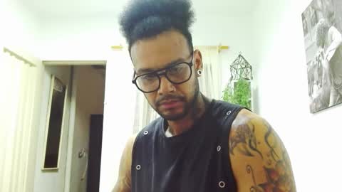 Lewis Strong online show from 02/03/25, 01:19