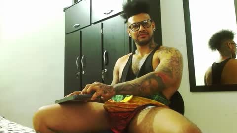 Lewis Strong online show from 11/11/25, 05:13