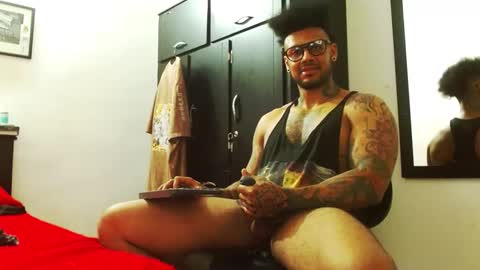 Lewis Strong online show from 12/01/25, 05:40