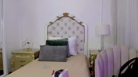    online show from 10/25/25, 11:40