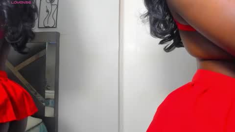 lexa_cooper_ online show from 10/17/25, 07:16