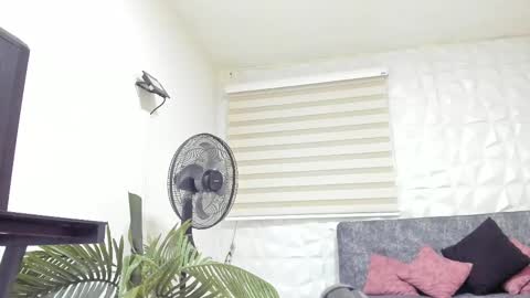 Snapshot of lexadimary chatting on 02/12/25, 11:18 lexa online show from 02/12/25, 11:18