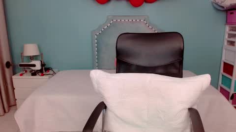 Lexas Room online show from 10/02/25, 04:30