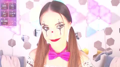 Alexia online show from 10/22/25, 07:57