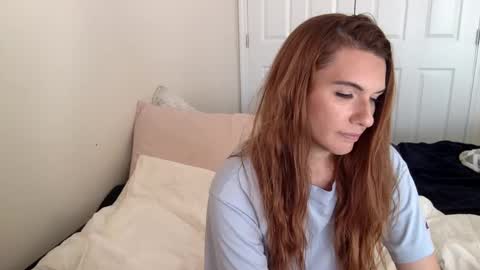 Snapshot of lexiial0 chatting on 12/04/24, 05:44 Alexia L. online show from 12/04/24, 05:44