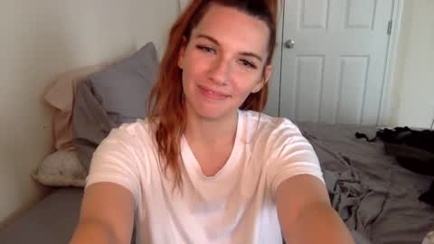 Snapshot of lexiial0 chatting on 12/16/24, 05:43 Alexia L. online show from 12/16/24, 05:43