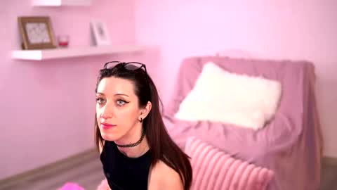Lexie online show from 09/27/25, 10:04