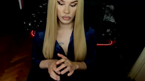 Snapshot of lexxymiss chatting on 10/15/25, 09:53 eva lexy you may call me Miss online show from 10/15/25, 09:53