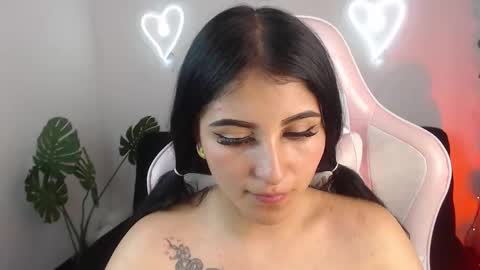 Snapshot of lexy_storm_18 chatting on 10/16/25, 09:05 lexy_storm_18 online show from 10/16/25, 09:05