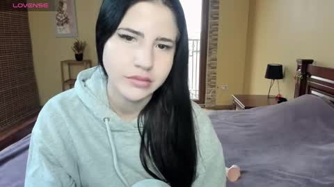 Snapshot of lexyswett chatting on 10/17/25, 06:27 lexyswett online show from 10/17/25, 06:27