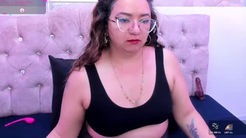 Leyla smithh online show from 11/08/25, 12:16