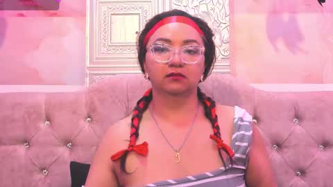 Leyla smithh online show from 11/10/25, 12:15