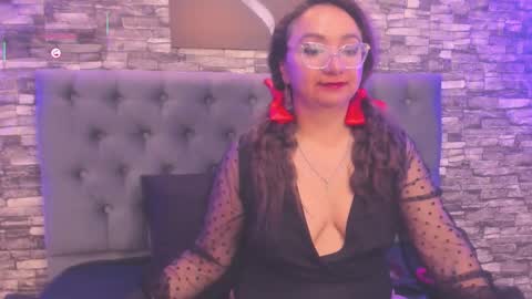 Leyla smithh online show from 11/13/25, 12:26