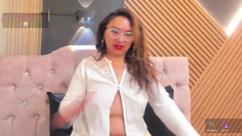 Leyla smithh online show from 11/15/25, 12:45