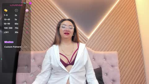 Leyla smithh online show from 11/19/25, 11:43