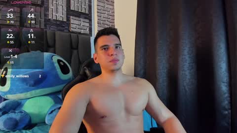 Snapshot of leyton_flexx chatting on 12/05/24, 01:14 L E Y T O N online show from 12/05/24, 01:14