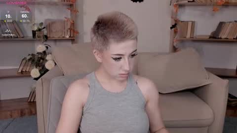 Lisa online show from 10/18/25, 02:14