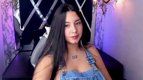 Snapshot of lia_14_ chatting on 01/25/25, 02:47 Lia online show from 01/25/25, 02:47