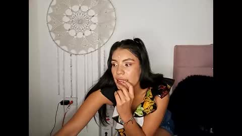 Snapshot of lia_hottie chatting on 11/14/25, 06:06 Lia online show from 11/14/25, 06:06