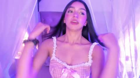 Lia online show from 10/15/25, 10:32