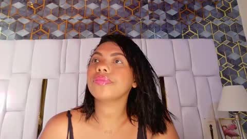 lia_mariana online show from 10/19/25, 03:34