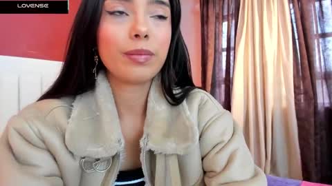 Snapshot of lia_morett chatting on 10/20/25, 01:44 lia_morett online show from 10/20/25, 01:44