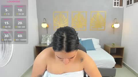Snapshot of lia_sexx19 chatting on 12/17/24, 08:23 Lia online show from 12/17/24, 08:23