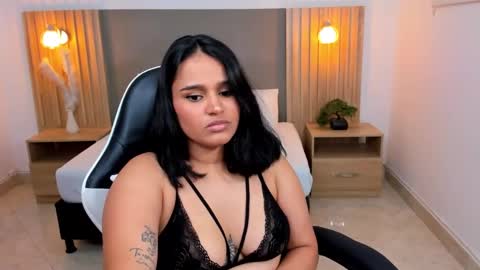 Snapshot of lia_sexx19 chatting on 01/23/25, 06:39 Lia online show from 01/23/25, 06:39
