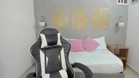 Snapshot of lia_sexx19 chatting on 02/11/25, 08:48 Lia online show from 02/11/25, 08:48