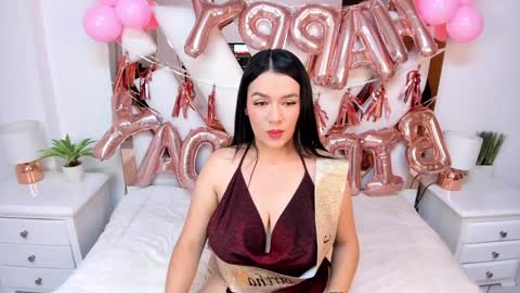 Snapshot of lia_simons chatting on 01/29/25, 02:30 Alejandra online show from 01/29/25, 02:30