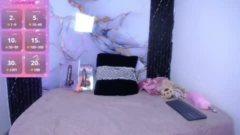 Snapshot of lia_summer1 chatting on 01/18/25, 12:57 lia summer1 online show from 01/18/25, 12:57