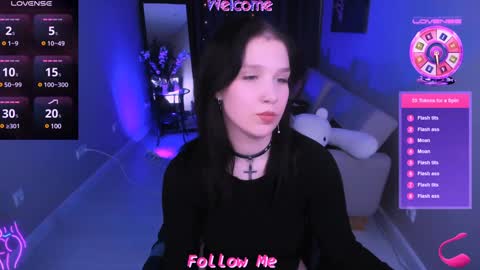Snapshot of lia_xxgirl chatting on 12/15/24, 10:07 Lia online show from 12/15/24, 10:07