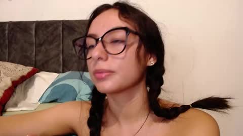 Snapshot of liaa_cute_ chatting on 12/11/24, 01:05 lia online show from 12/11/24, 01:05