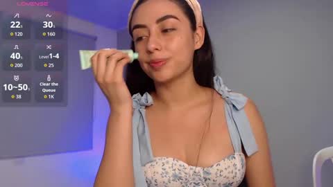 Snapshot of liaa_cute_ chatting on 10/11/25, 03:17 lia online show from 10/11/25, 03:17