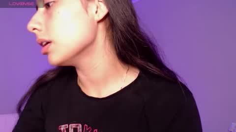 Snapshot of liaa_cute_ chatting on 11/16/25, 02:17 lia online show from 11/16/25, 02:17