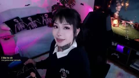 Liaa  online show from 10/14/25, 10:32