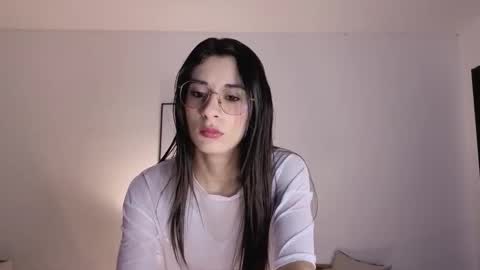 Lia  online show from 11/08/25, 11:32