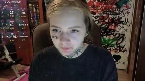 Snapshot of liaaa_li chatting on 10/30/25, 01:45 liaaa_li online show from 10/30/25, 01:45