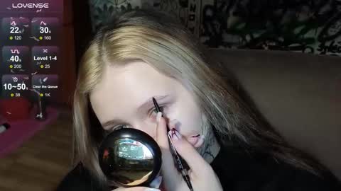 Snapshot of liaaa_li chatting on 11/08/25, 04:12 liaaa_li online show from 11/08/25, 04:12