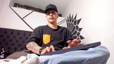 Liam Smith online show from 09/12/25, 04:56