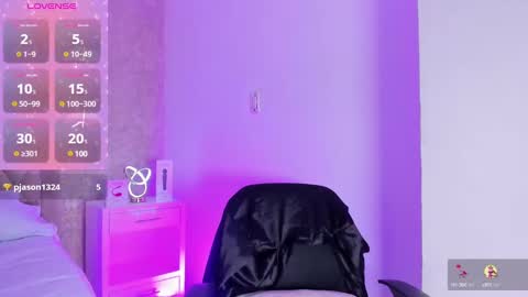 Snapshot of liaflowers chatting on 01/28/25, 01:29 Lia online show from 01/28/25, 01:29