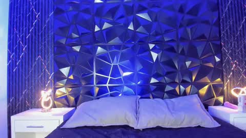 Snapshot of liaflowers chatting on 03/08/25, 05:17 Lia online show from 03/08/25, 05:17