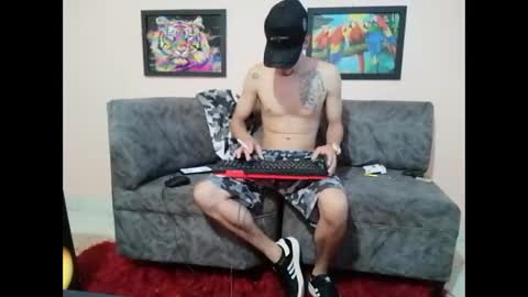 Snapshot of liam_andres12 chatting on 09/08/25, 09:47 Andres online show from 09/08/25, 09:47