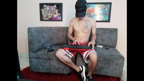 Snapshot of liam_andres12 chatting on 09/10/25, 09:37 Andres online show from 09/10/25, 09:37