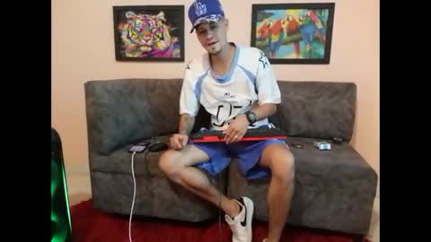 Snapshot of liam_andres12 chatting on 09/12/25, 09:48 Andres online show from 09/12/25, 09:48