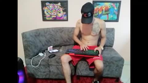 Snapshot of liam_andres12 chatting on 09/22/25, 09:39 Andres online show from 09/22/25, 09:39