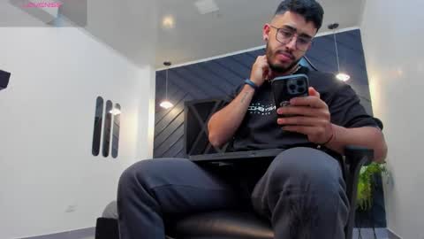 LIAM KLEIN online show from 10/23/25, 11:20